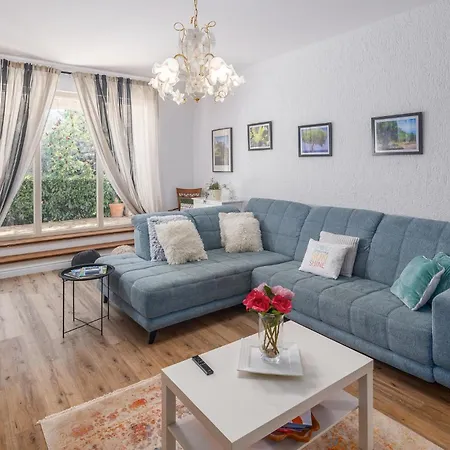 Holiday home 4 Bedroom Stunning In *