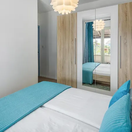 4 Bedroom Stunning In Žbandaj