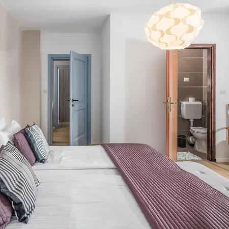 Holiday home 4 Bedroom Stunning In *