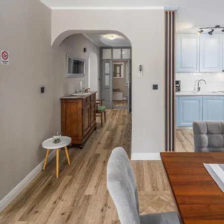 4 Bedroom Stunning In Holiday home *