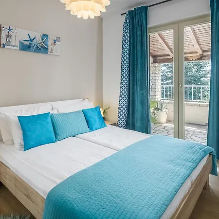 4 Bedroom Stunning In
