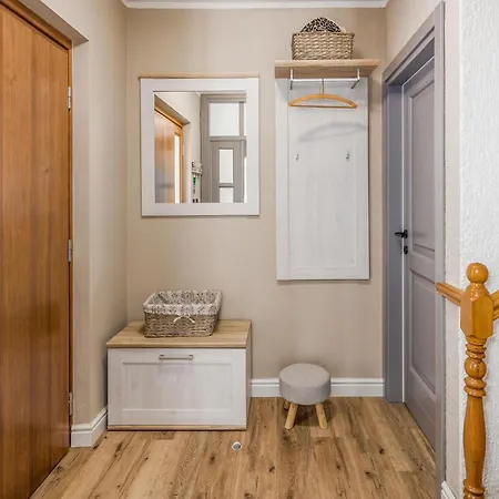 4 Bedroom Stunning In Holiday home